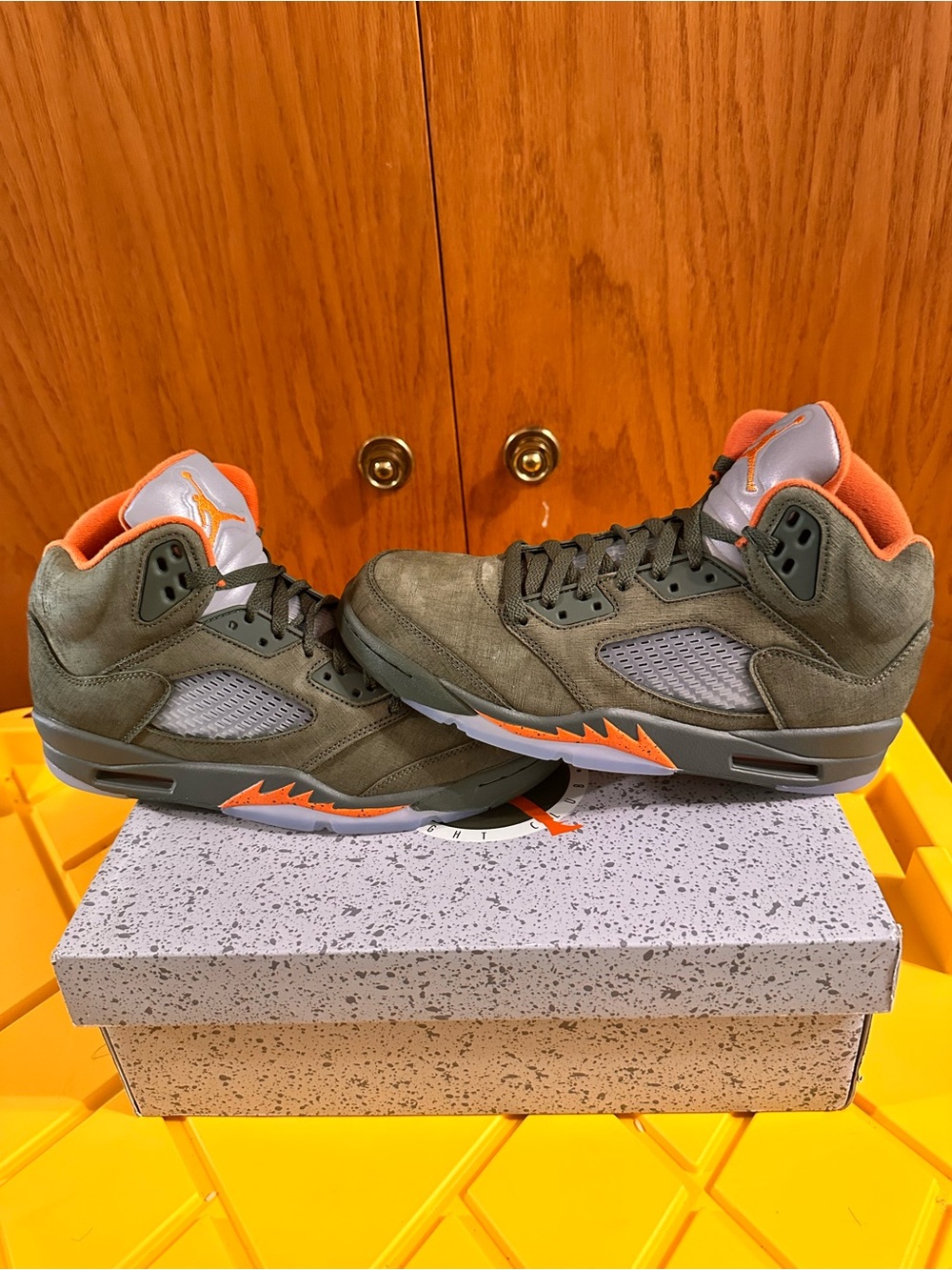 Air Jordan 5 Retro Olive 2024 Size 8.5 men’s DD0587-308 like new